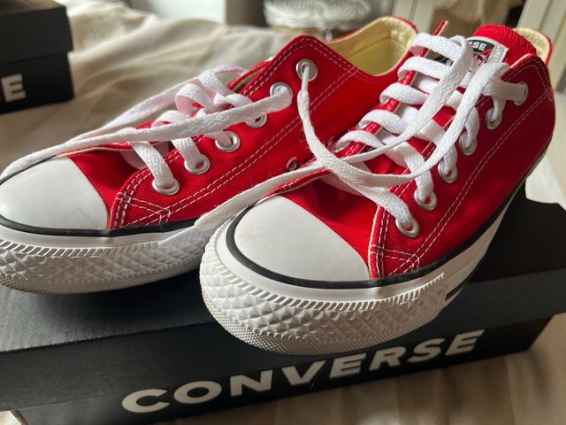 Lote 2 Zapatillas Converse Rosas y Rojas