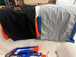 Lote pistolas Nerf y accesorios. Sin balas.
