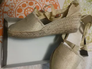Espardeñas fallera doradas cuña 5cm talla 39