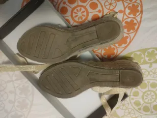 Espardeñas fallera doradas cuña 5cm talla 39