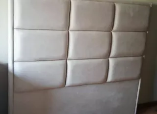 Cabecero de cama tapizado nata