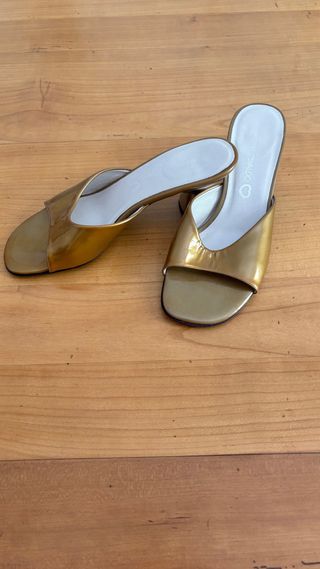 Sandalias tacón doradas MARTIN OSVALDO