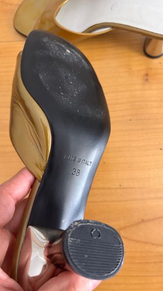 Sandalias tacón doradas MARTIN OSVALDO