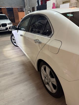 Honda Accord 2011 cambio por furgoneta