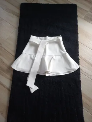 Falda pantalón blanca