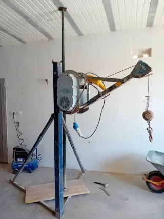 Montacargas en buen estado