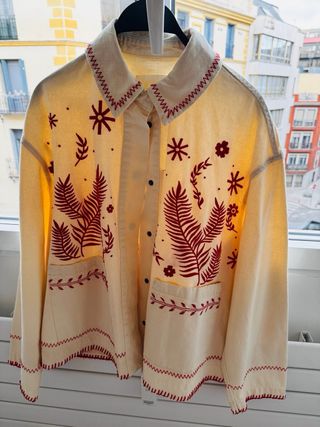 Chaqueta Zara bordada floral