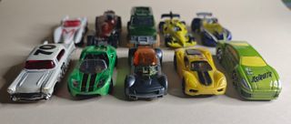 Lotto di 10 auto metalliche Hot Wheels