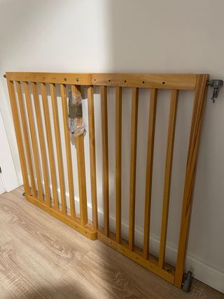 Barrera de seguridad para niños de madera