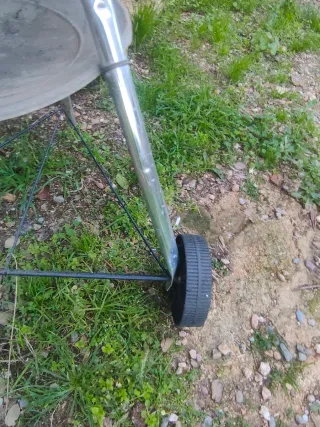 Barbacoa Weber Negra y Plateada