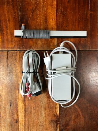 Console Nintendo Wii Mini Rossa completa di cavi