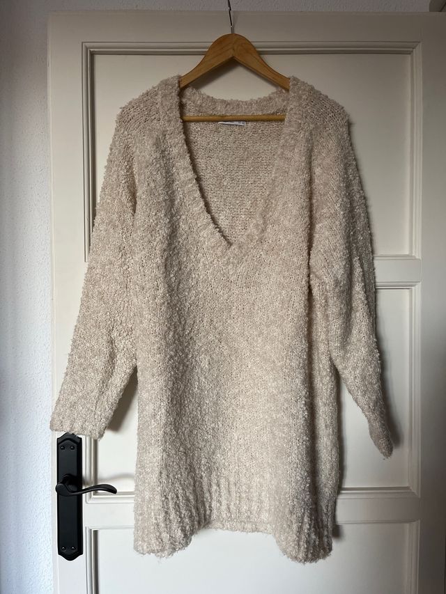Jersey Stradivarius beige, talla M oversize