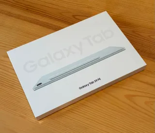 Samsung Galaxy Tab S9 FE + Funda y Lápiz