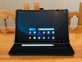 Samsung Galaxy Tab S9 FE + Funda y Lápiz