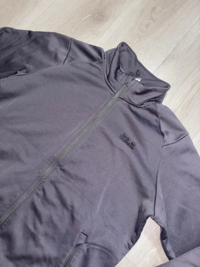 Chaqueta Jack Wolfskin gris