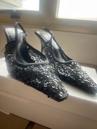 Zapatos de tacón con lentejuelas