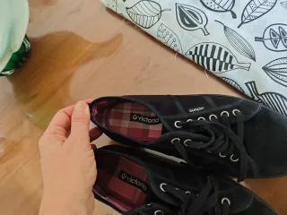 Bambas Victoria negras plataforma 