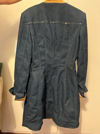 Abrigo tipo gabardina vaquero entretiempo