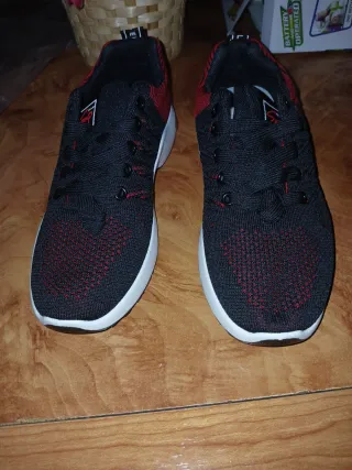 Deportivas Hombre Talla 41 Negro/Rojo
