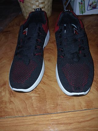 Deportivas Hombre Talla 41 Negro/Rojo