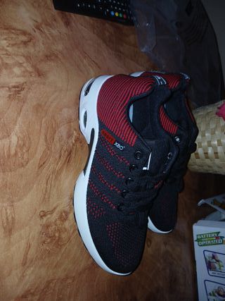 Deportivas Hombre Talla 41 Negro/Rojo