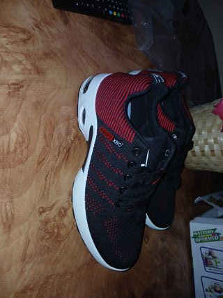 Deportivas Hombre Talla 41 Negro/Rojo