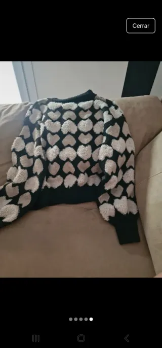 Jersey mujer negro con corazones