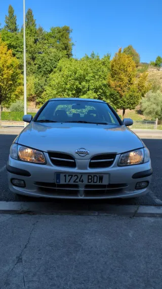 Nissan Almera 2001