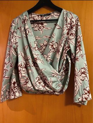 Blusa estampada verde y marrón