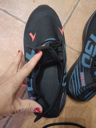 Zapatillas Blandas Negras y Azules