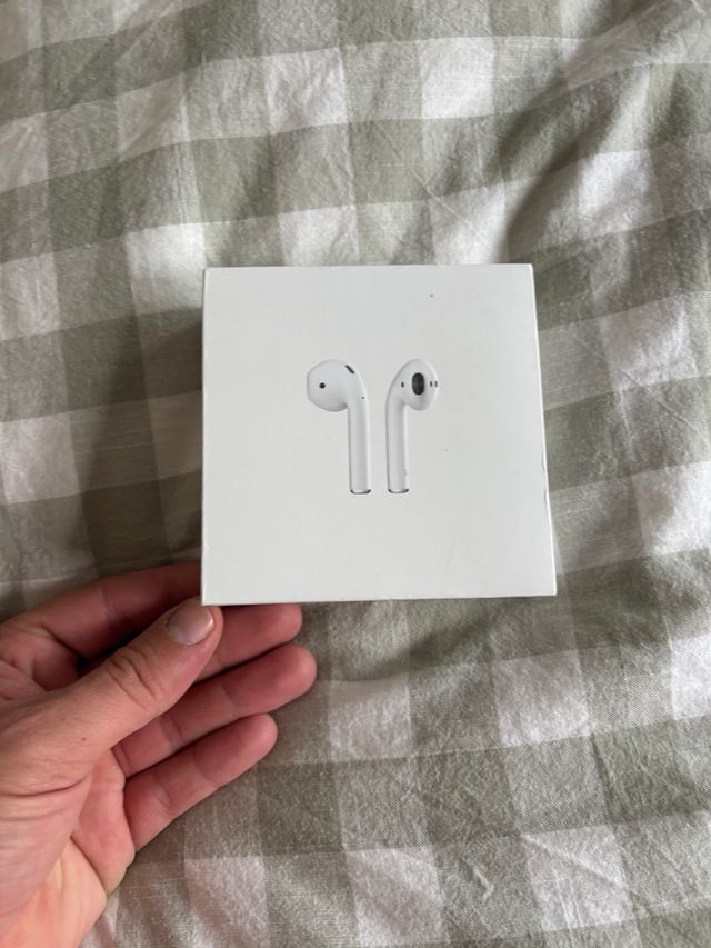 Caja AirPods Apple