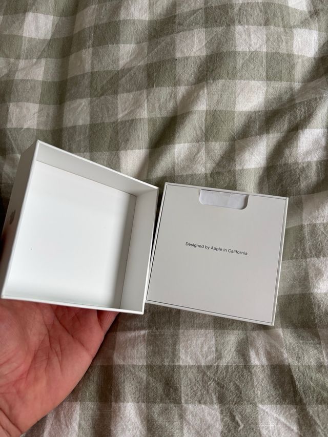 Caja AirPods Apple