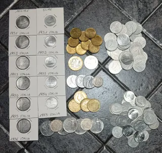 Lotto 100 monete italiane con serie 5 e 10 Lire