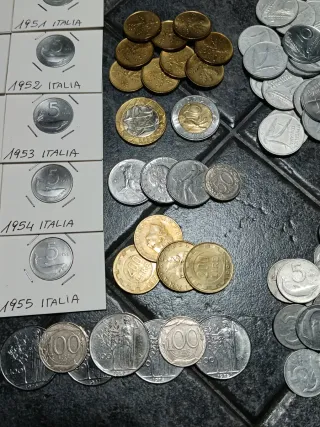 Lotto 100 monete italiane con serie 5 e 10 Lire