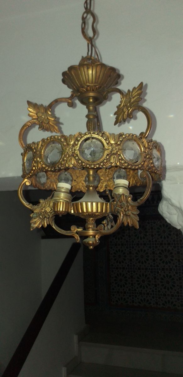 Lámpara de techo antigua