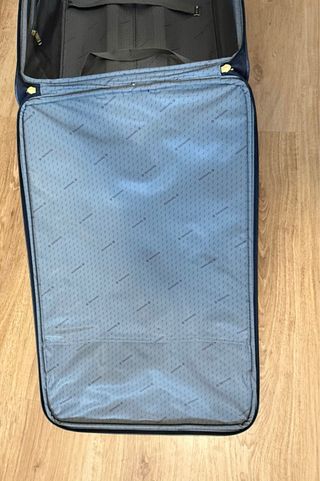 Maleta Samsonite azul con detalles marrones