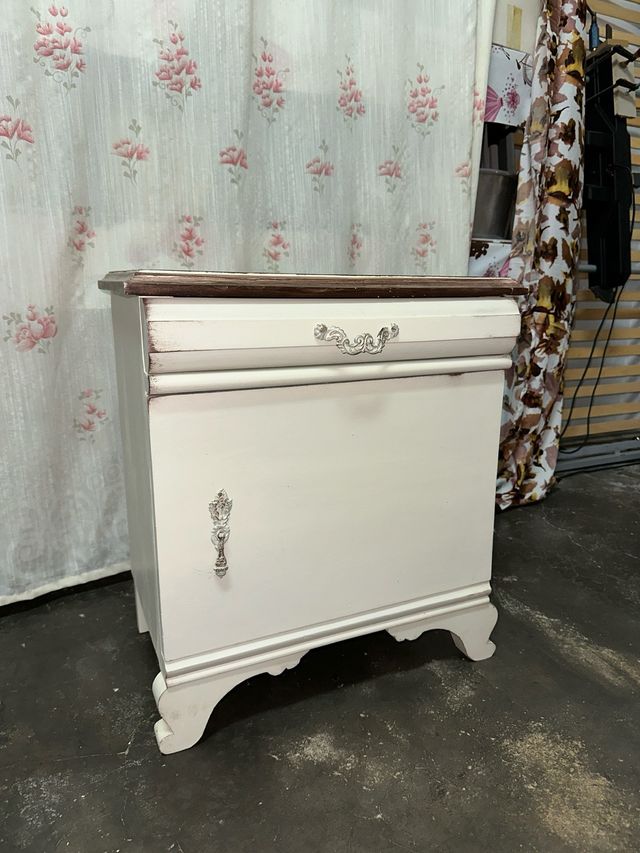 Pareja de Mesitas de noche restaurada madera