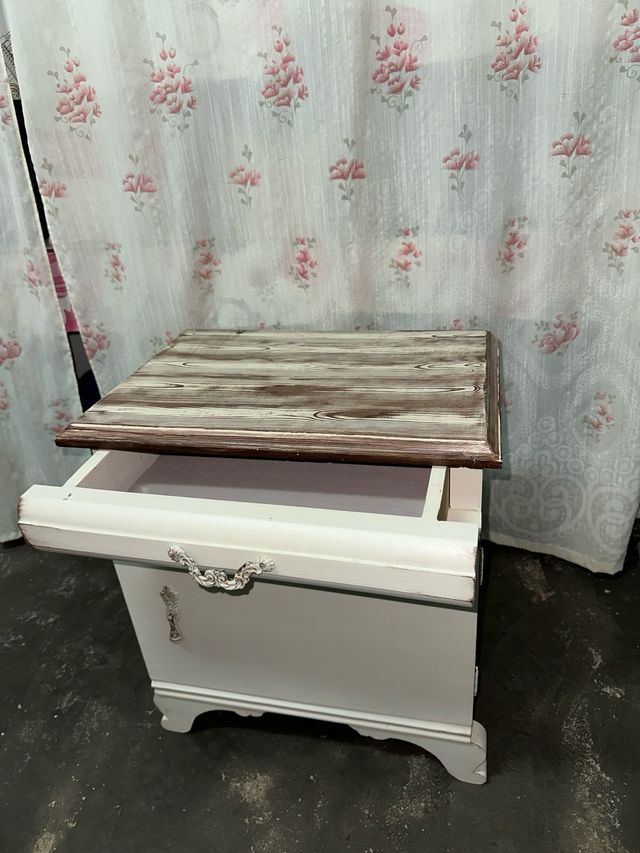 Pareja de Mesitas de noche restaurada madera