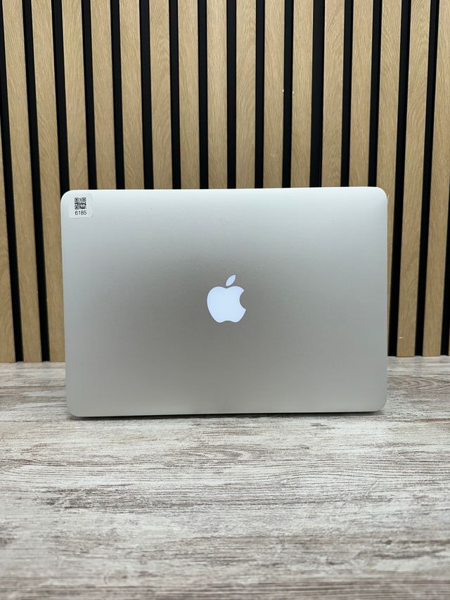 MacBook Pro 13" 2013 i5 8gb 256gb SSD