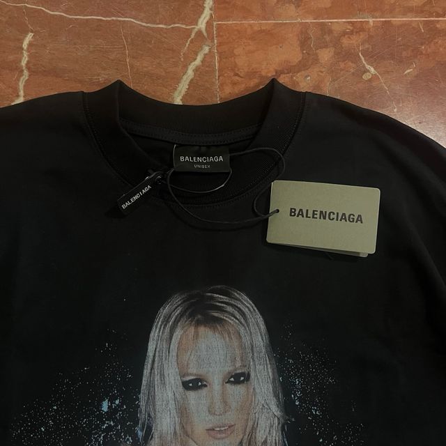 Camiseta Balenciaga Britney Spears Negra