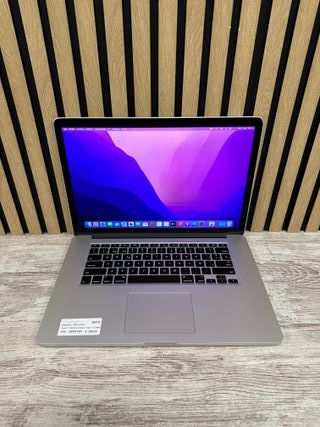 MacBook Pro 15" 2015 i7 16gb 500gb SSD