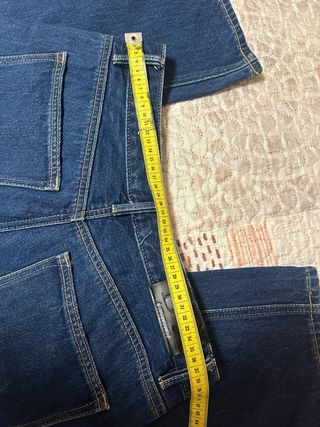 Pantalones vaqueros anchos