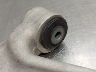 BRAZO SUSPENSION INFERIOR DELANTERO IZQUIERDO AUD