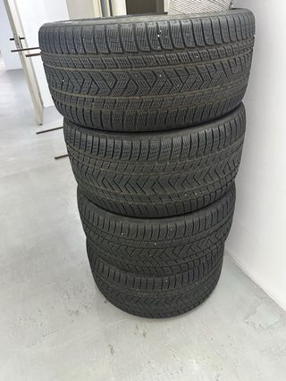 Neumático Pirelli Scorpion Winter 275/35 R22 104V 