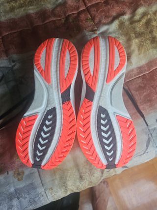 Zapatillas Saucony TEMPUS Running Amarillas