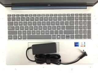 pc portatil hp 15fd0