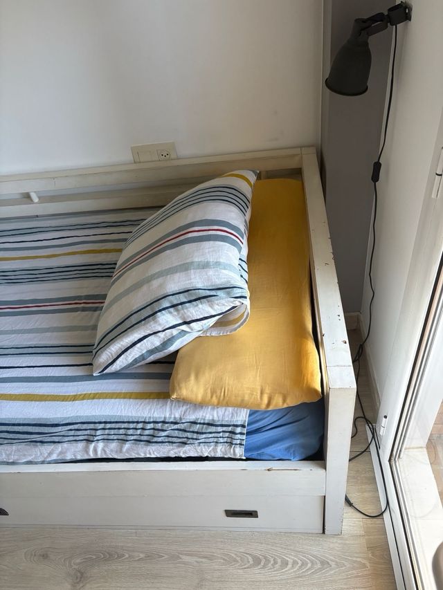 Cama infantil Ikea con somier
