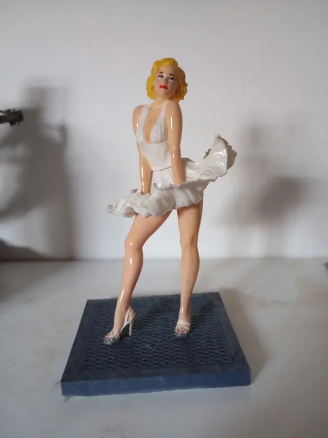 Figura Marilyn Monroe Vestido Blanco