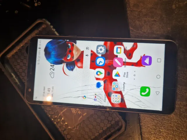 Telefono cellulare LG nero