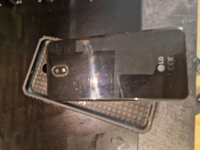 Telefono cellulare LG nero